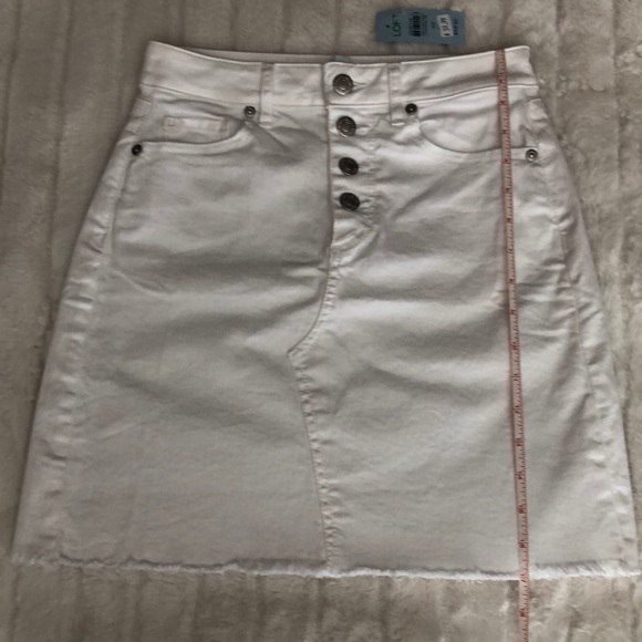 NWT Loft High Waist Denim Mini Skirt - Picture 1 of 3